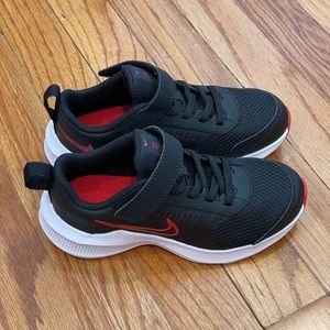 Nike 11.5 Kids Sneakers, gently used condition